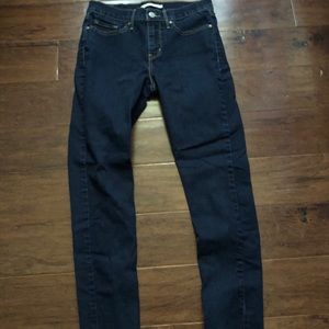 NWOT Levi’s Women’s 311 Shaping Skinny jeans